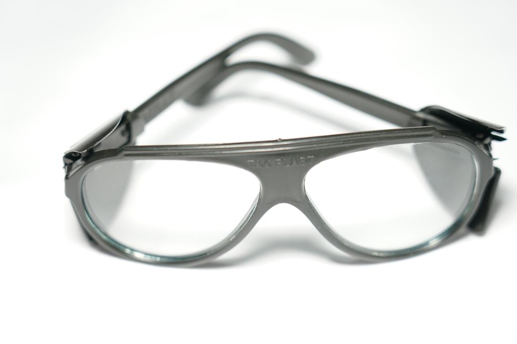عینک ایمنی شیشه سفید